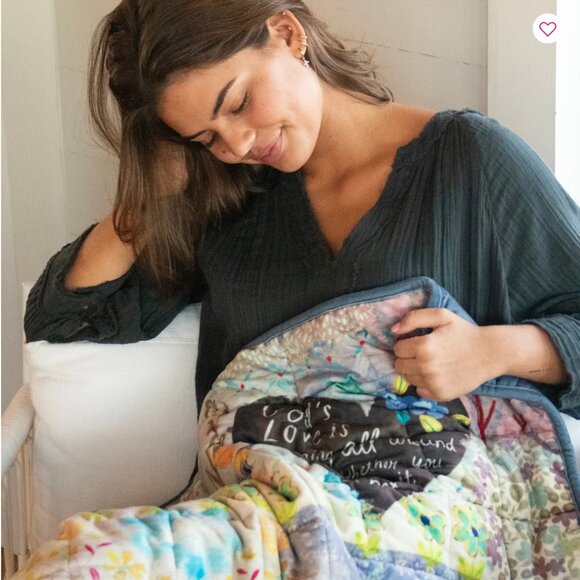 COZY WEIGHTED BLANKET - Picture 3 of 11